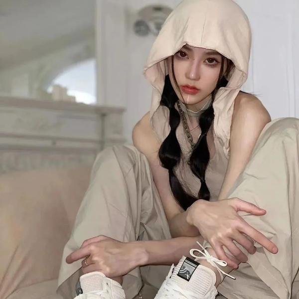 女孩梦三十