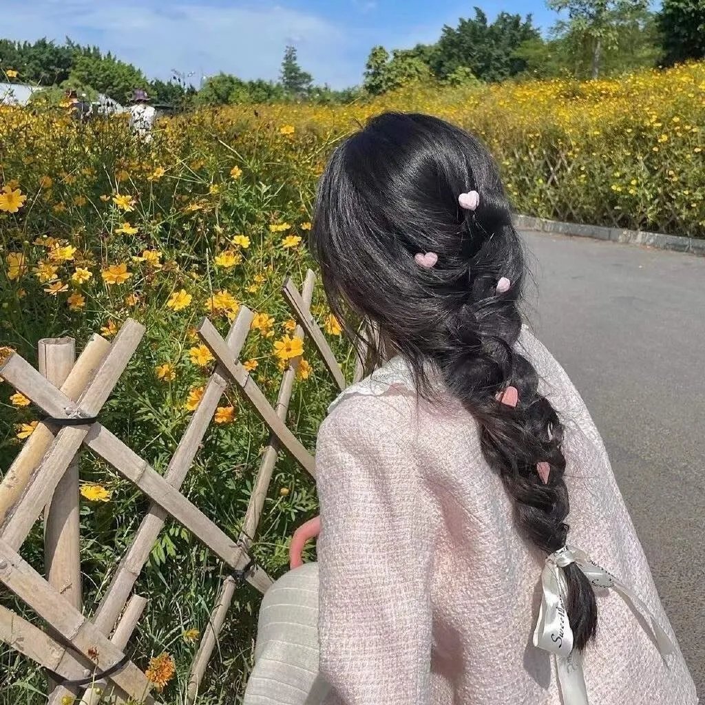 春花凝雨露